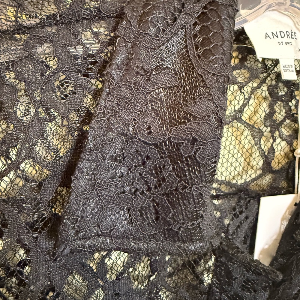 ANDREE BY UNIT Black Lace Blouse *NEW WITH TAGS* - Picture 8 of 12